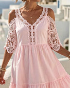 Olyn™ | Minivestido de encaje con hombros al aire y volantes 👗