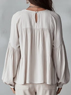 Narella | Blusa con cuello en V y volantes