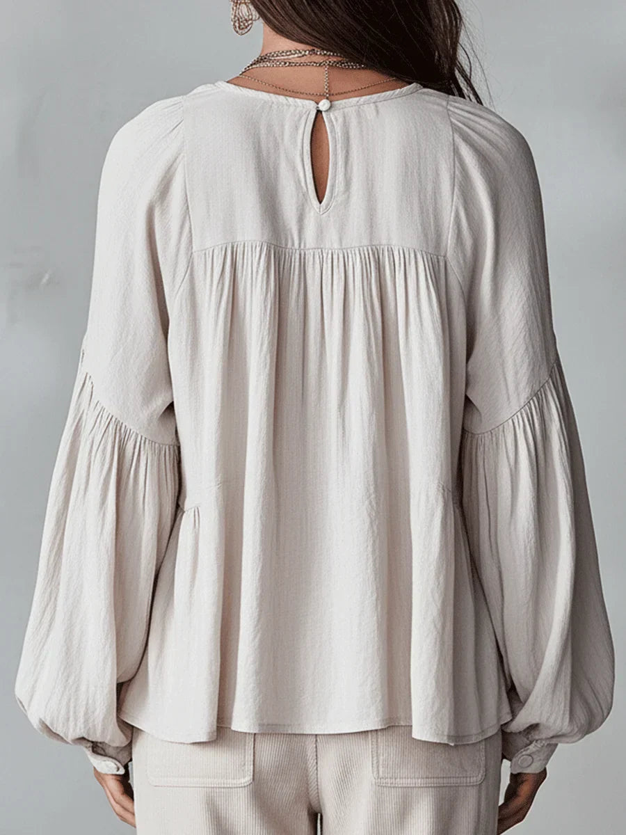 Narella | Blusa con cuello en V y volantes
