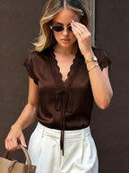 Zayla™ | Blusa Satinada sin Mangas con Encaje y Escote en V