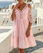 Olyn™ | Minivestido de encaje con hombros al aire y volantes 👗