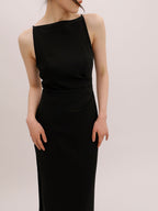 Kaelix™ | Vestido midi con cuello barco