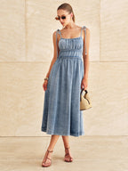 Theron™ | Vestido midi de denim con tirantes anudados y volantes
