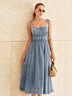 Theron™ | Vestido midi de denim con tirantes anudados y volantes
