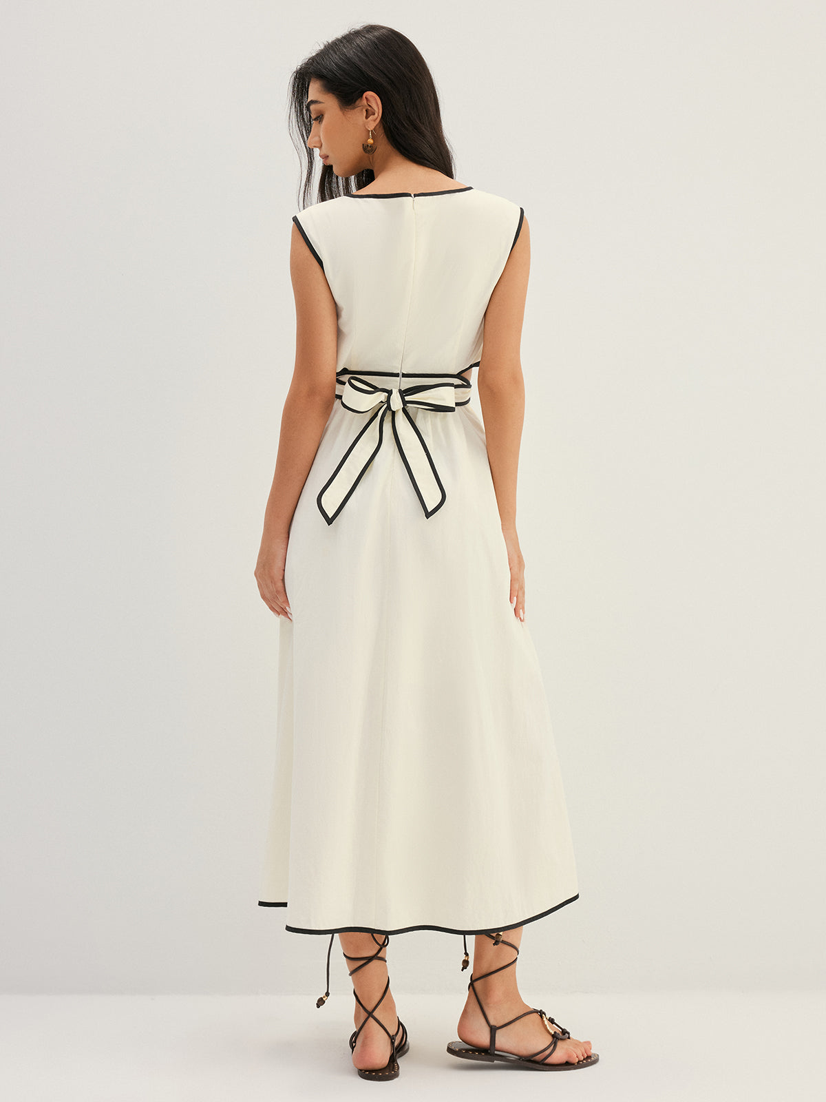 Contrast Trim Cutout Tie Back Midi Dress