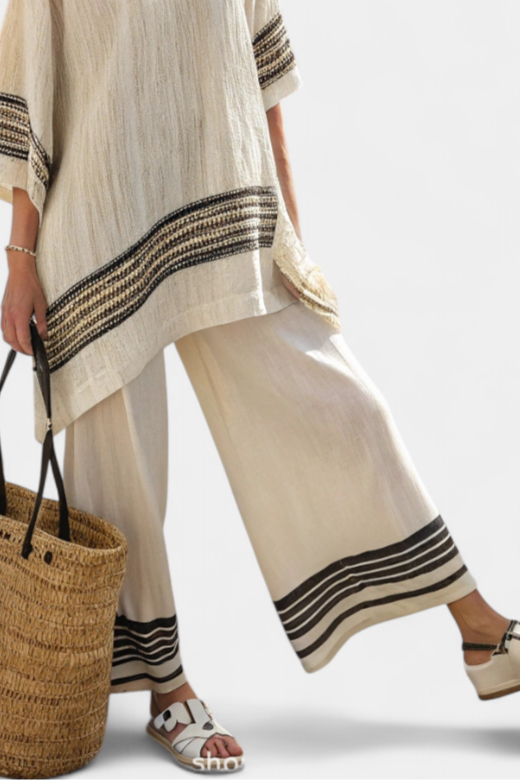 Harlowe | Elegante top de lino con rayas negras y pantalones holgados
