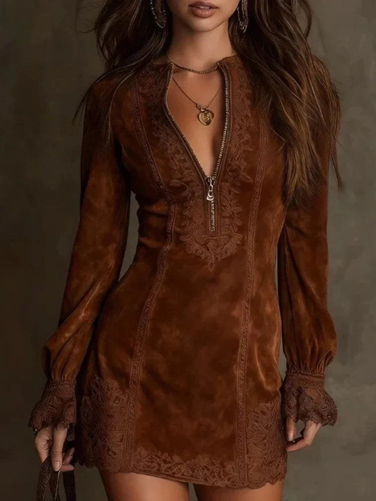 Renata™ | Vestido Corto de Encaje y Ante