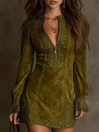 Renata™ | Vestido Corto de Encaje y Ante