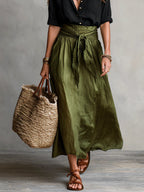 Yvette™ | Conjunto de dos piezas: camiseta negra y falda midi verde oliva