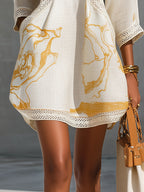 Iridis™ | Vestido Mini de Encaje de Croché Marfil con Motivos Dorados y Escote en V para Mujer