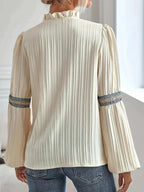 Xyria™ | Blusa Sofisticada con Cuello en V