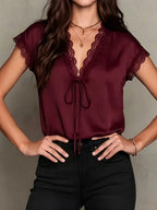 Zayla™ | Blusa Satinada sin Mangas con Encaje y Escote en V